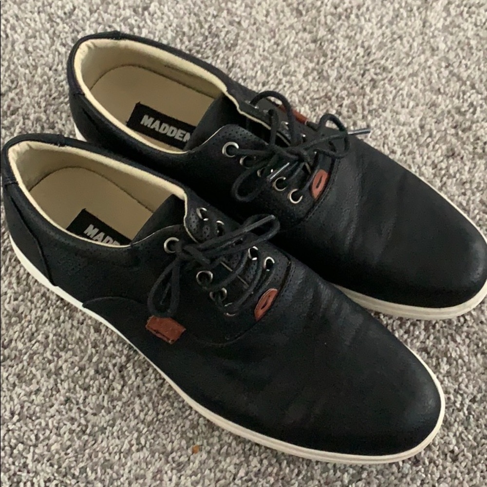 Madden black leather shoe